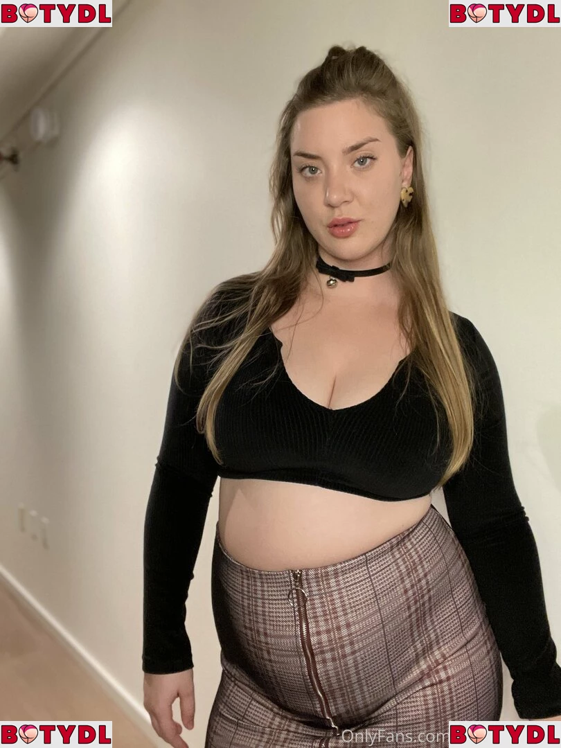 GoodGirlGrow Onlyfans Photo Gallery 