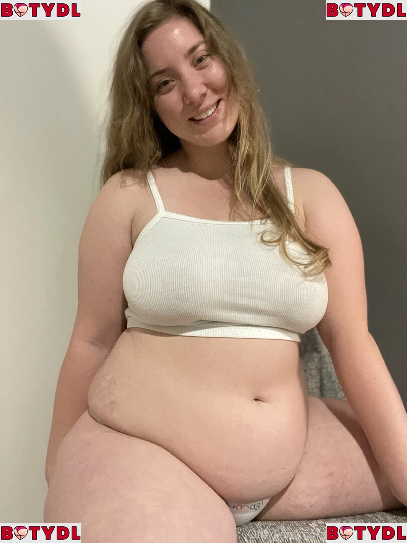 GoodGirlGrow Onlyfans Photo Gallery 