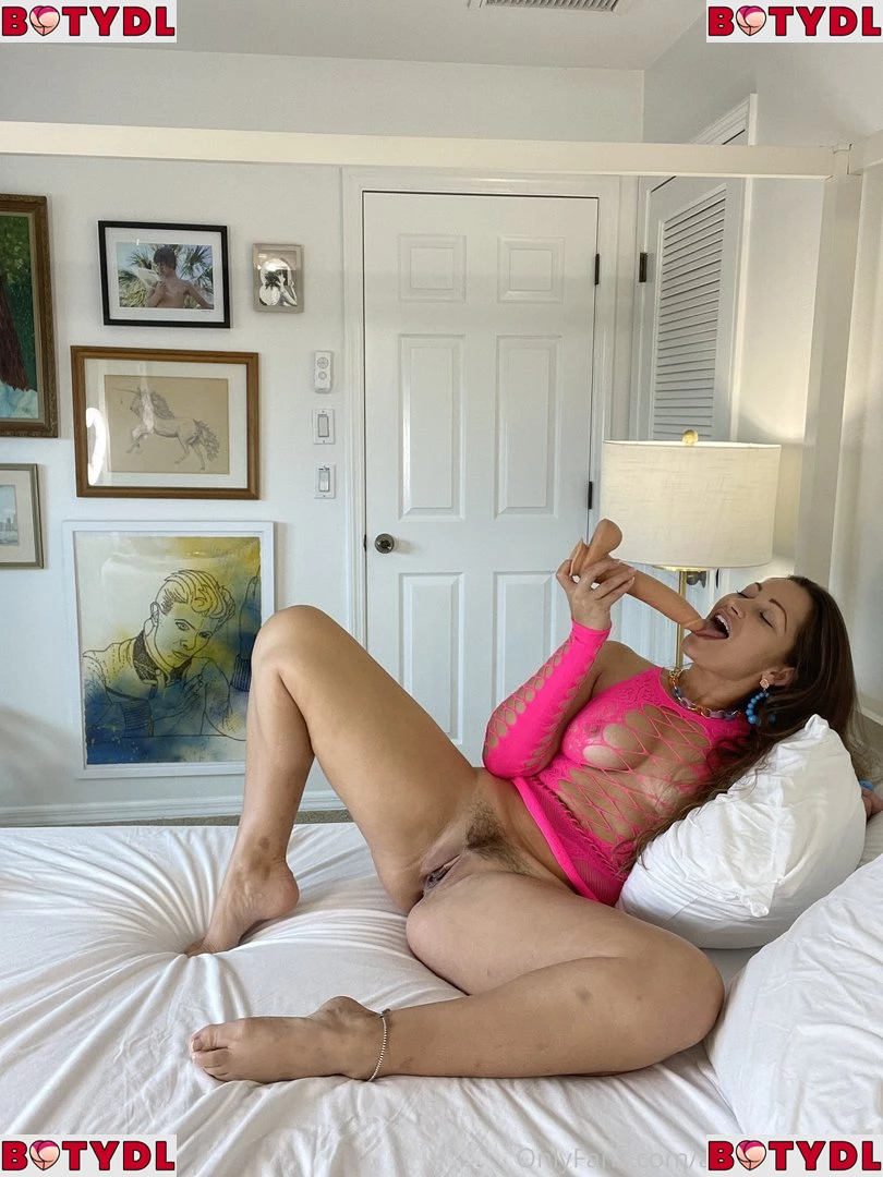 Dani Daniels Onlyfans Photo Gallery 