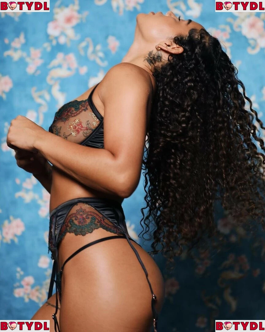 Malaika Terry Onlyfans Photo Gallery 