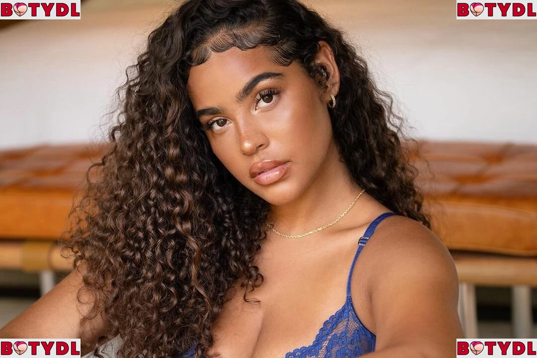 Malaika Terry Onlyfans Photo Gallery 