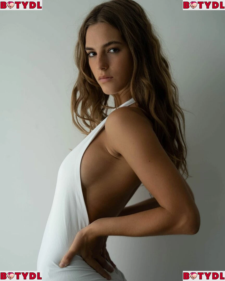 Emily Feld Onlyfans Photo Gallery 