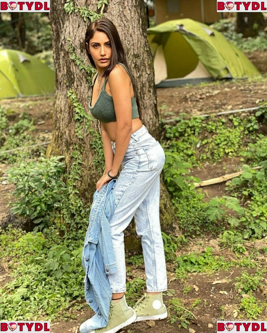 Surbhi Chandna Onlyfans Photo Gallery 