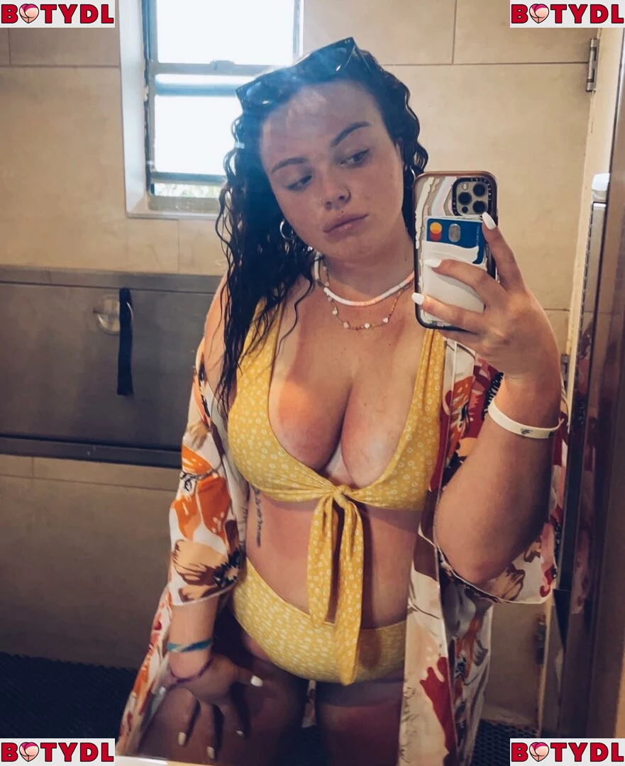 Hannah B Onlyfans Photo Gallery 