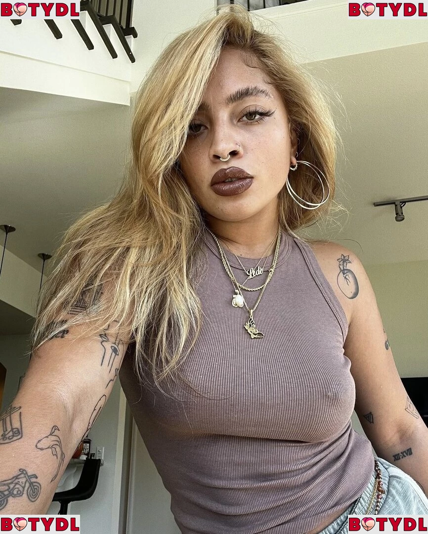 Kiana Ledé Onlyfans Photo Gallery 