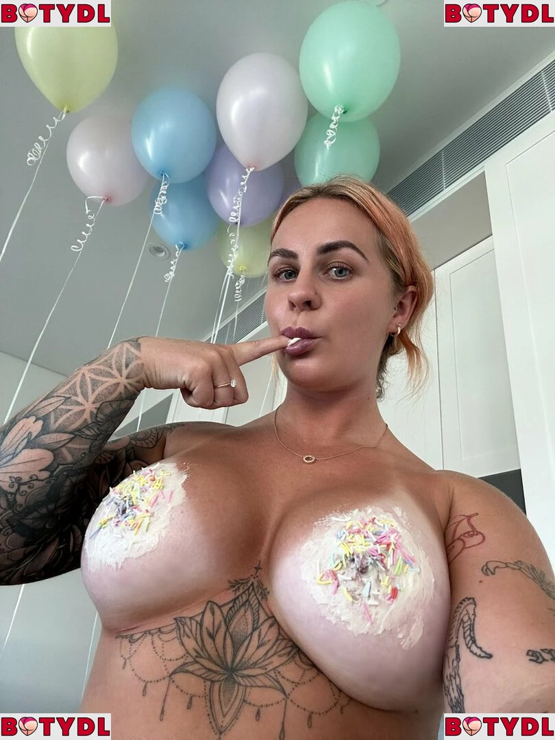 SkyeLouise Onlyfans Photo Gallery 