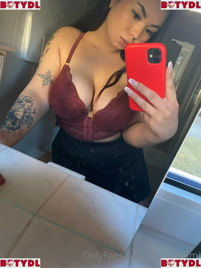 Halfie Hana Noami Onlyfans Photo Gallery 