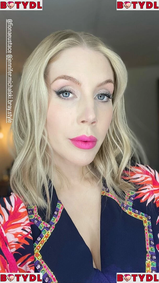 Katherine Ryan Onlyfans Photo Gallery 