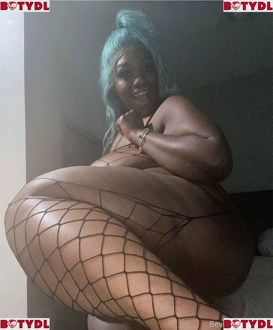 beverlyblue3x Onlyfans Photo Gallery 