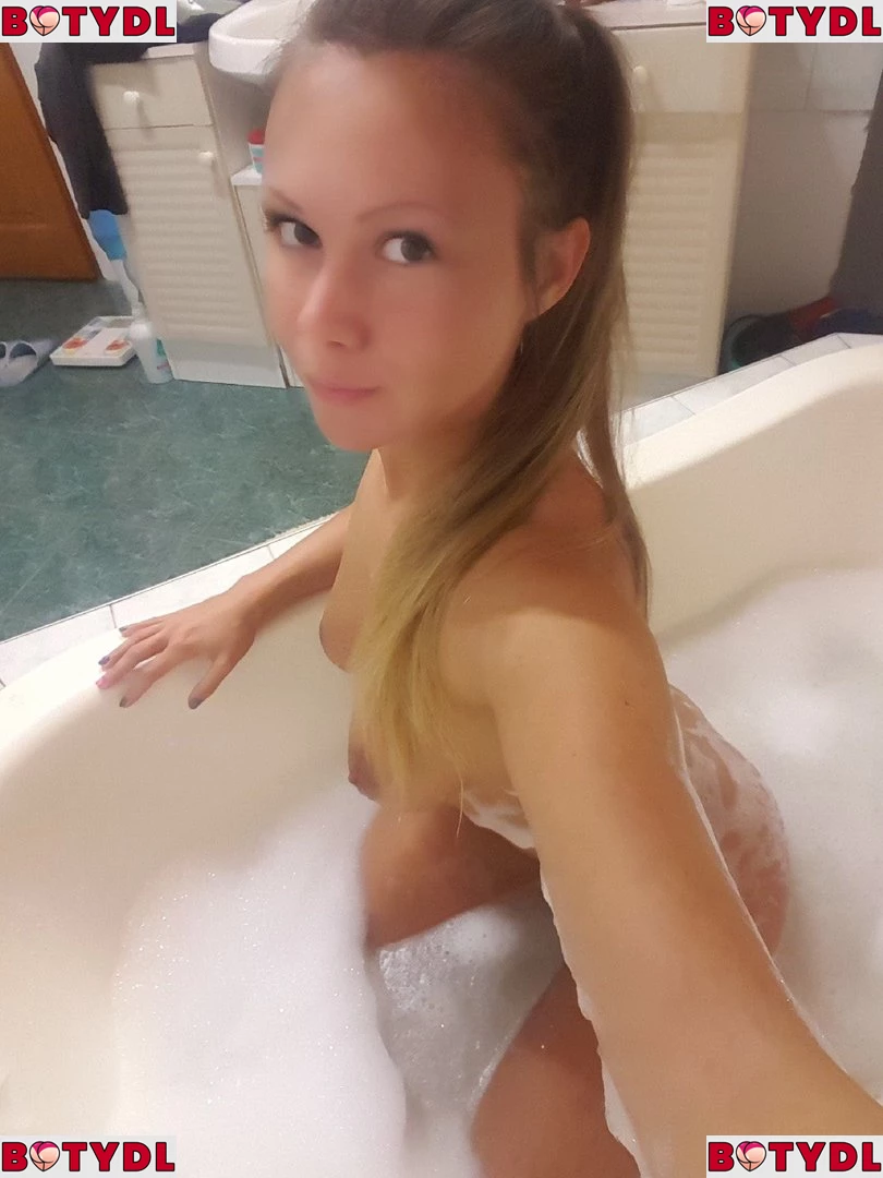 Real Wives Onlyfans Photo Gallery 