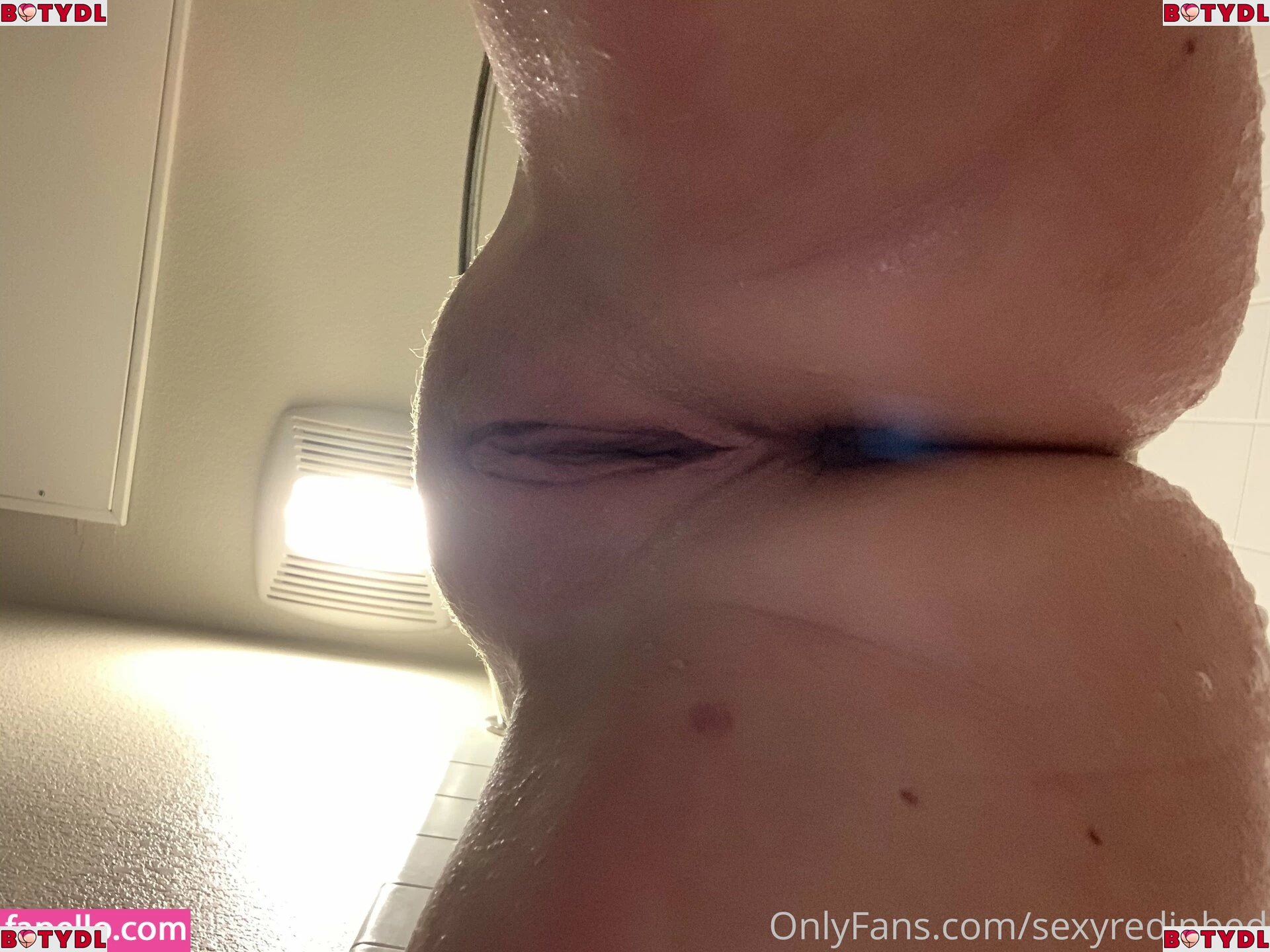 sexyredinbed Onlyfans Photo Gallery 