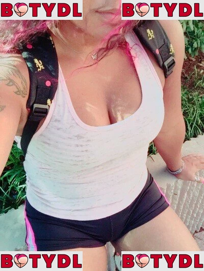 Nyla Rose Onlyfans Photo Gallery 