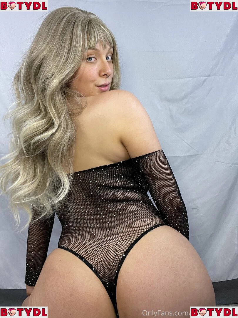 thickibellafree Onlyfans Photo Gallery 