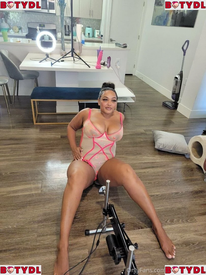 yettajobrown Onlyfans Photo Gallery 