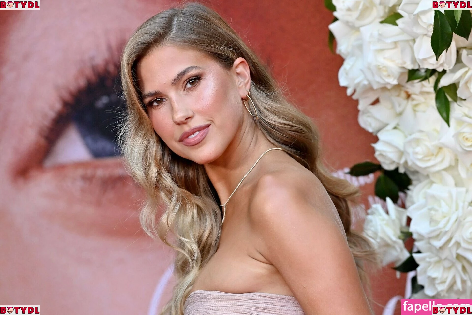 Kara Del Toro Onlyfans Photo Gallery 