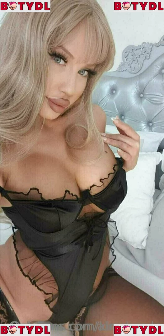 kira.lovely Onlyfans Photo Gallery 