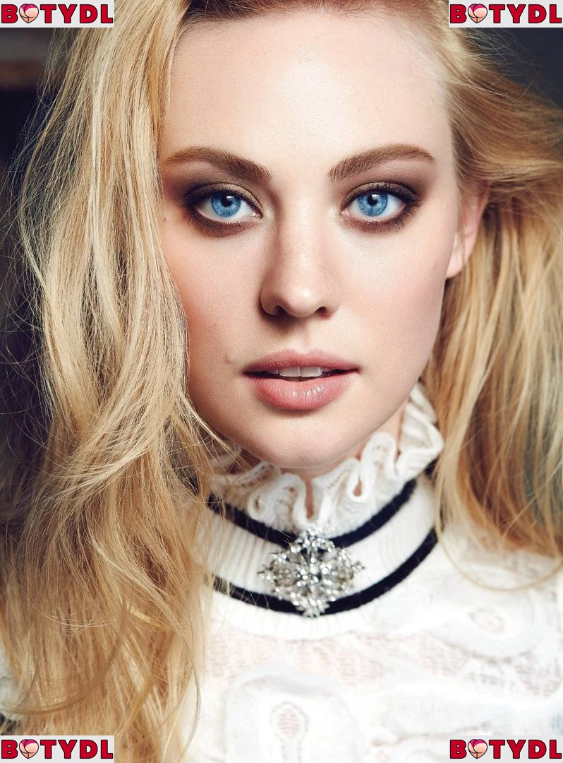 Deborah Ann Woll Onlyfans Photo Gallery 