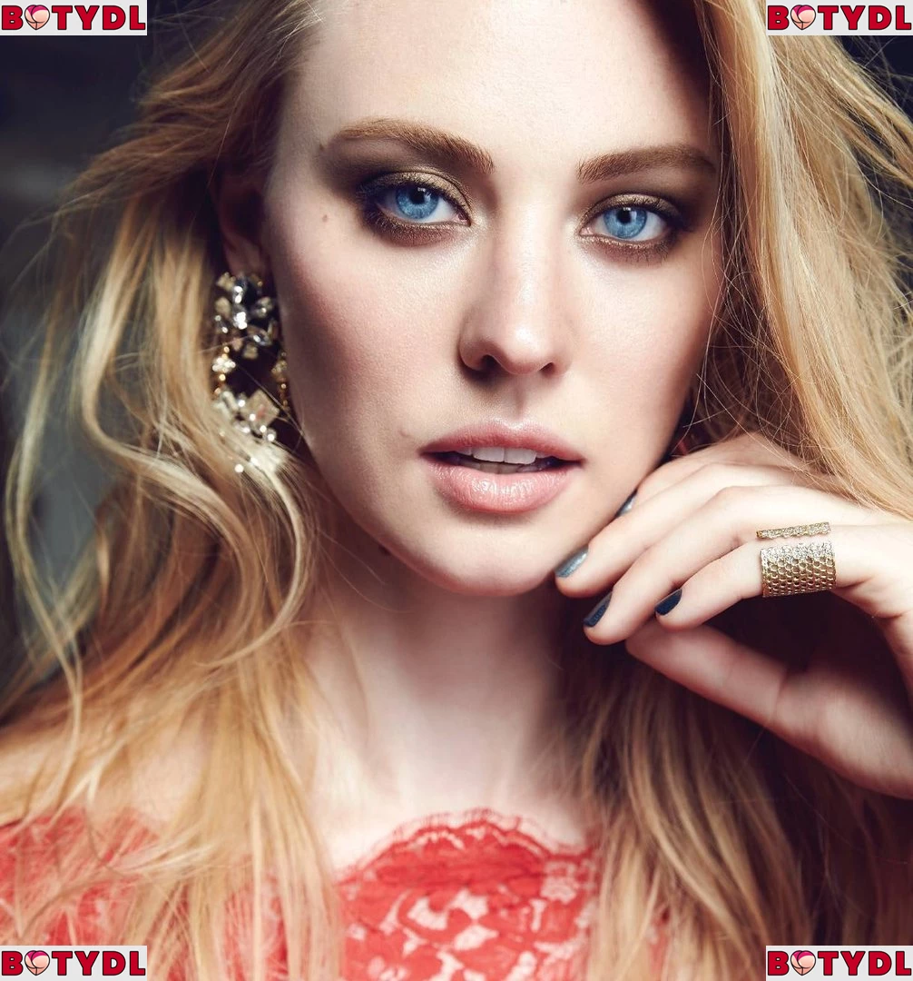 Deborah Ann Woll Onlyfans Photo Gallery 