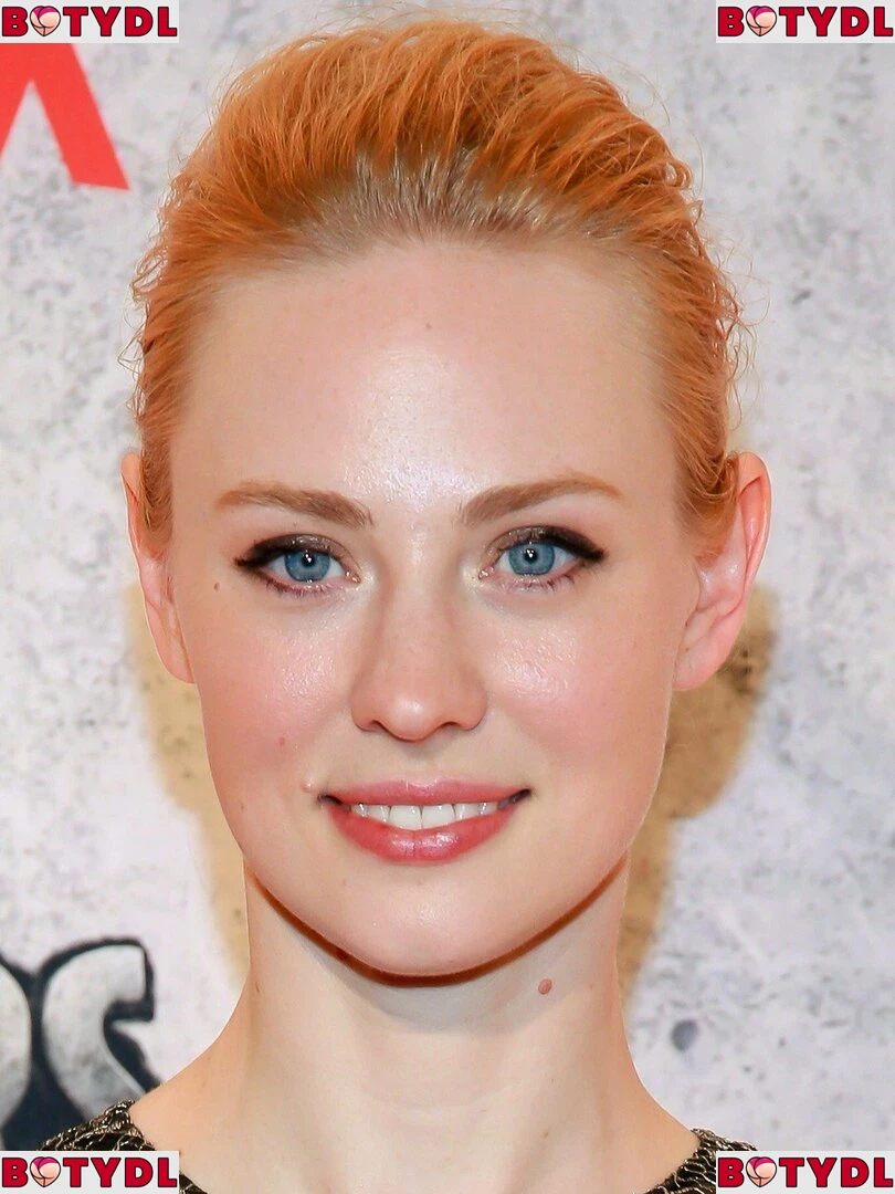 Deborah Ann Woll Onlyfans Photo Gallery 