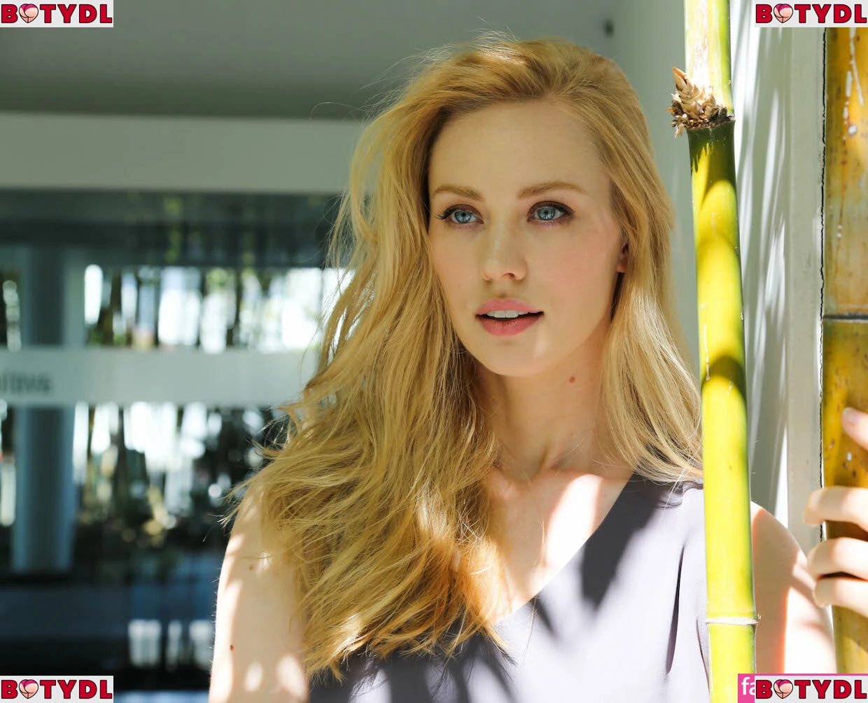 Deborah Ann Woll Onlyfans Photo Gallery 