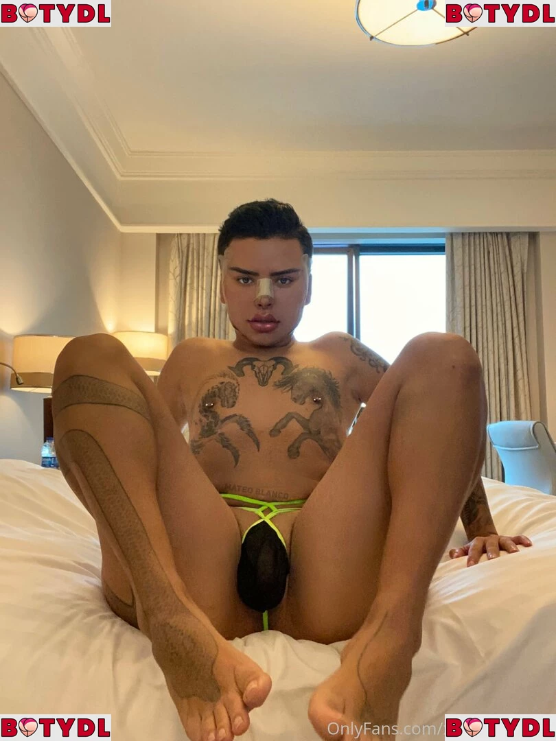 xmateoblanco Onlyfans Photo Gallery 