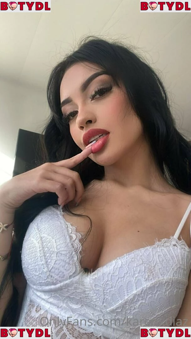 karenxdiaz Onlyfans Photo Gallery 