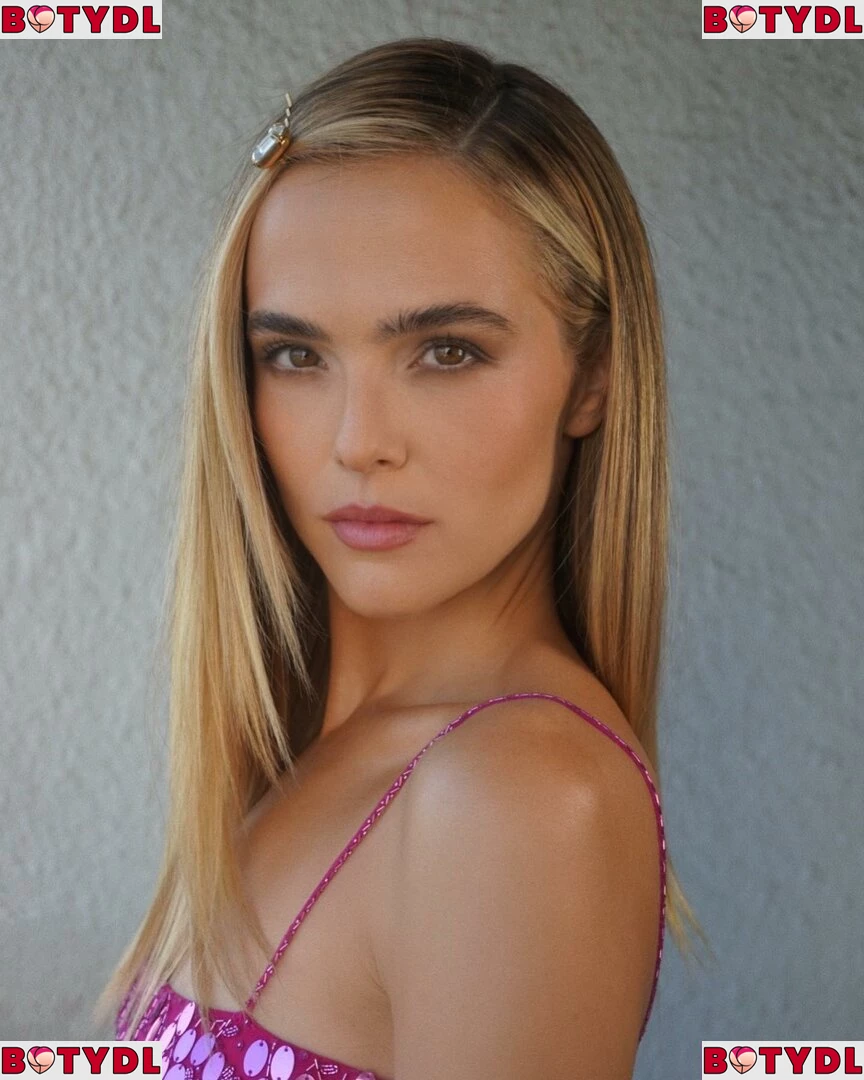 Zoey Deutch Onlyfans Photo Gallery 