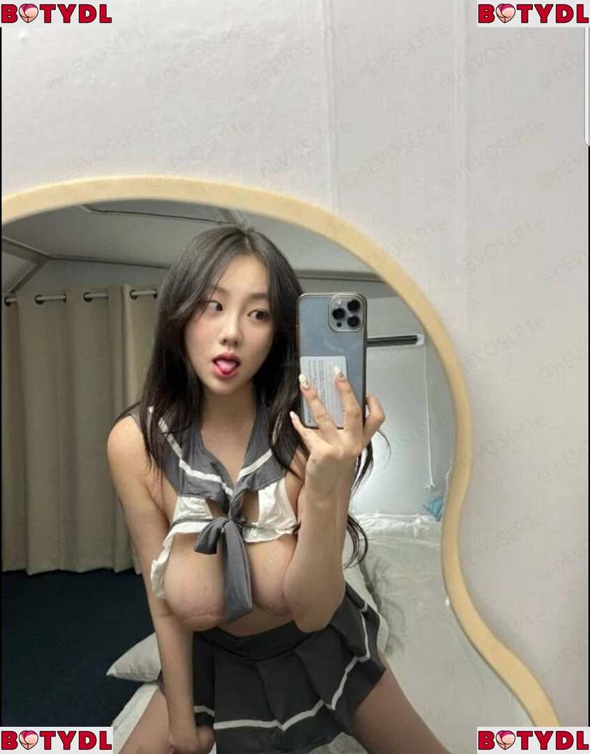 Sejinming Onlyfans Photo Gallery 