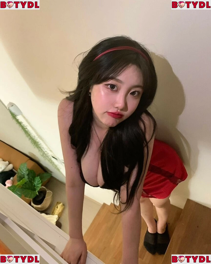 Sejinming Onlyfans Photo Gallery 