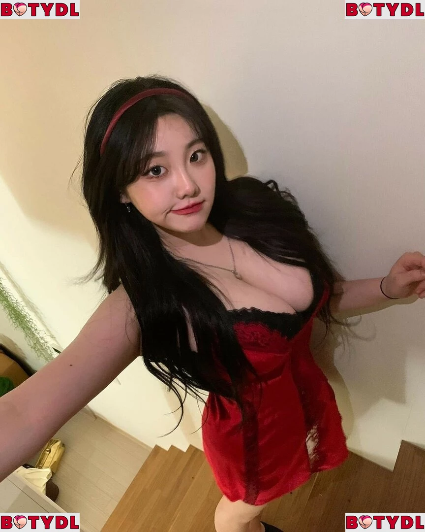 Sejinming Onlyfans Photo Gallery 