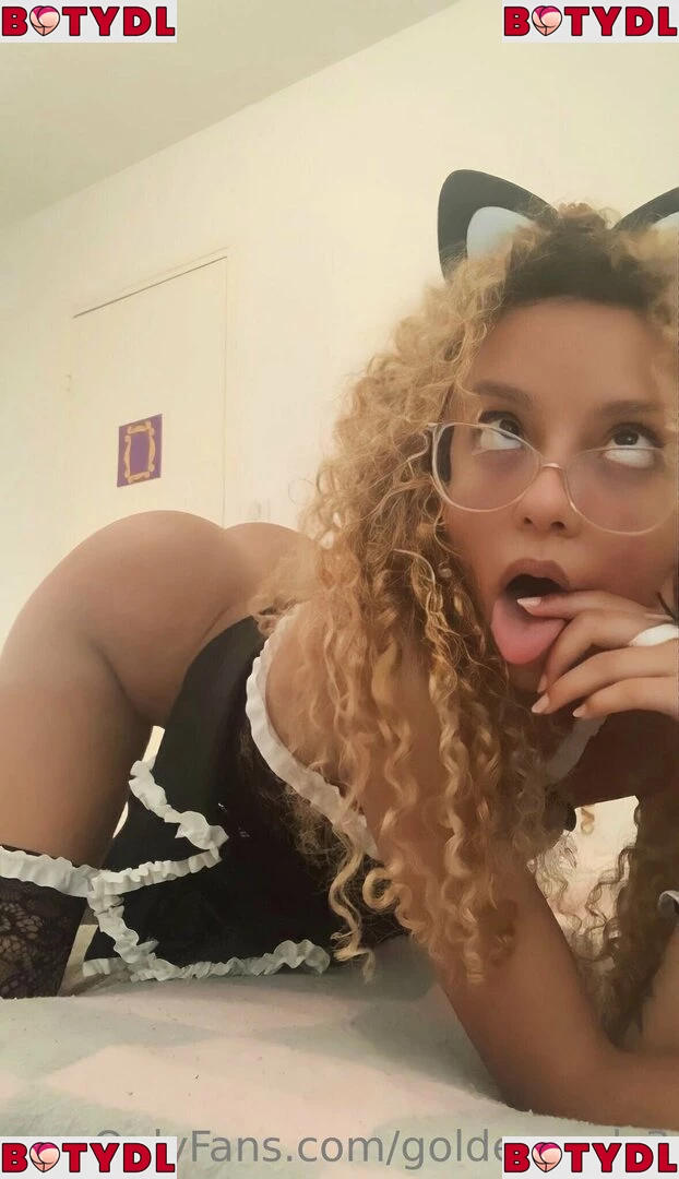 goldencurls3 Onlyfans Photo Gallery 