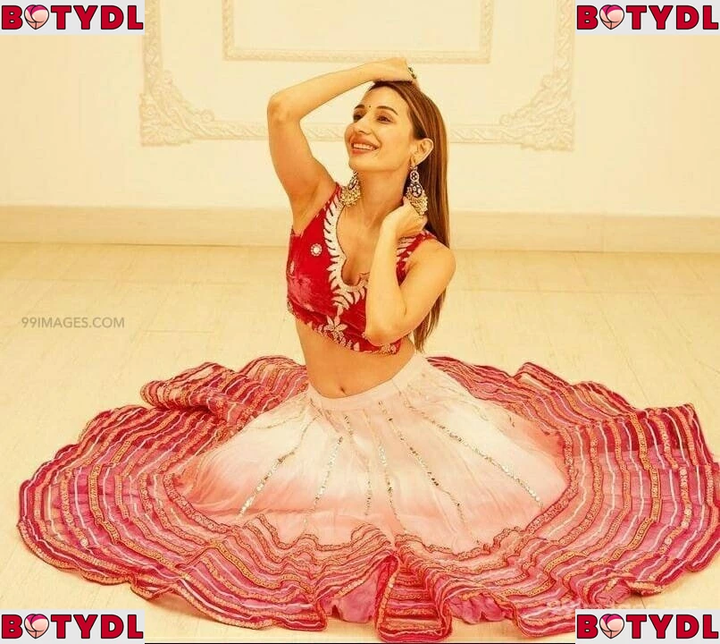 Heli Daruwala Onlyfans Photo Gallery 