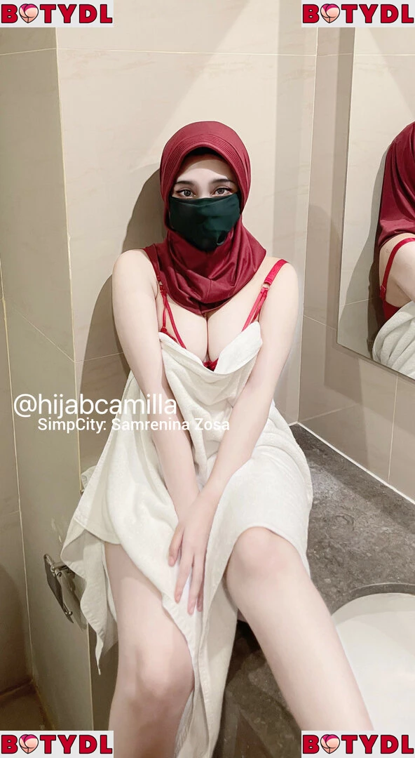 Hijab Camilla Onlyfans Photo Gallery 