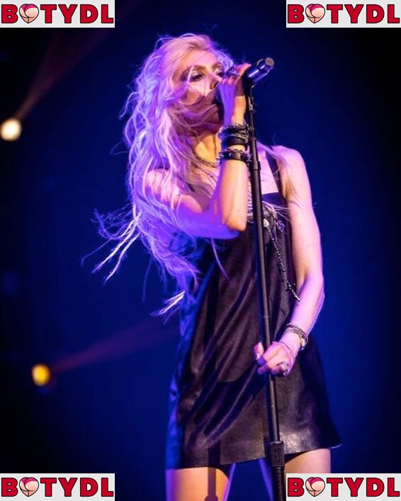 Taylor Momsen Onlyfans Photo Gallery 