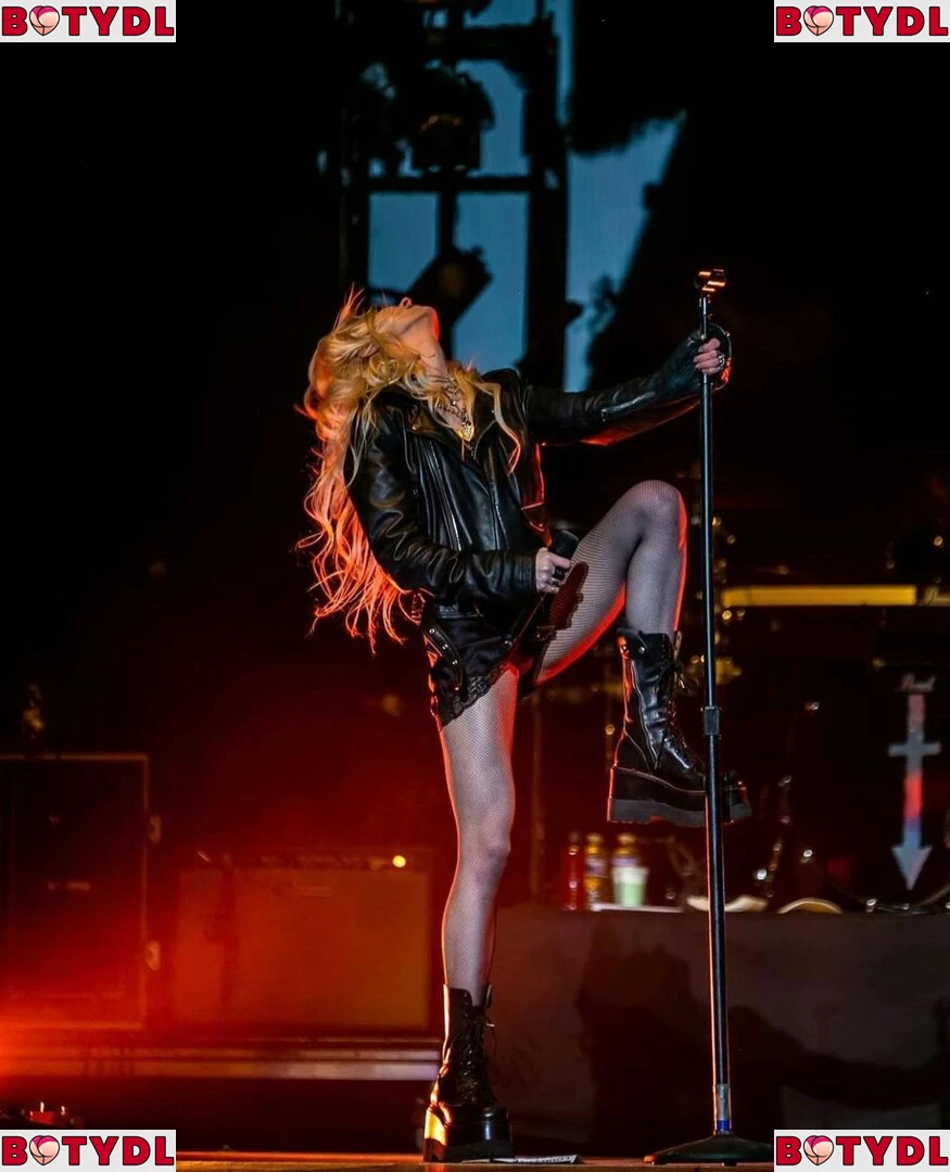 Taylor Momsen Onlyfans Photo Gallery 