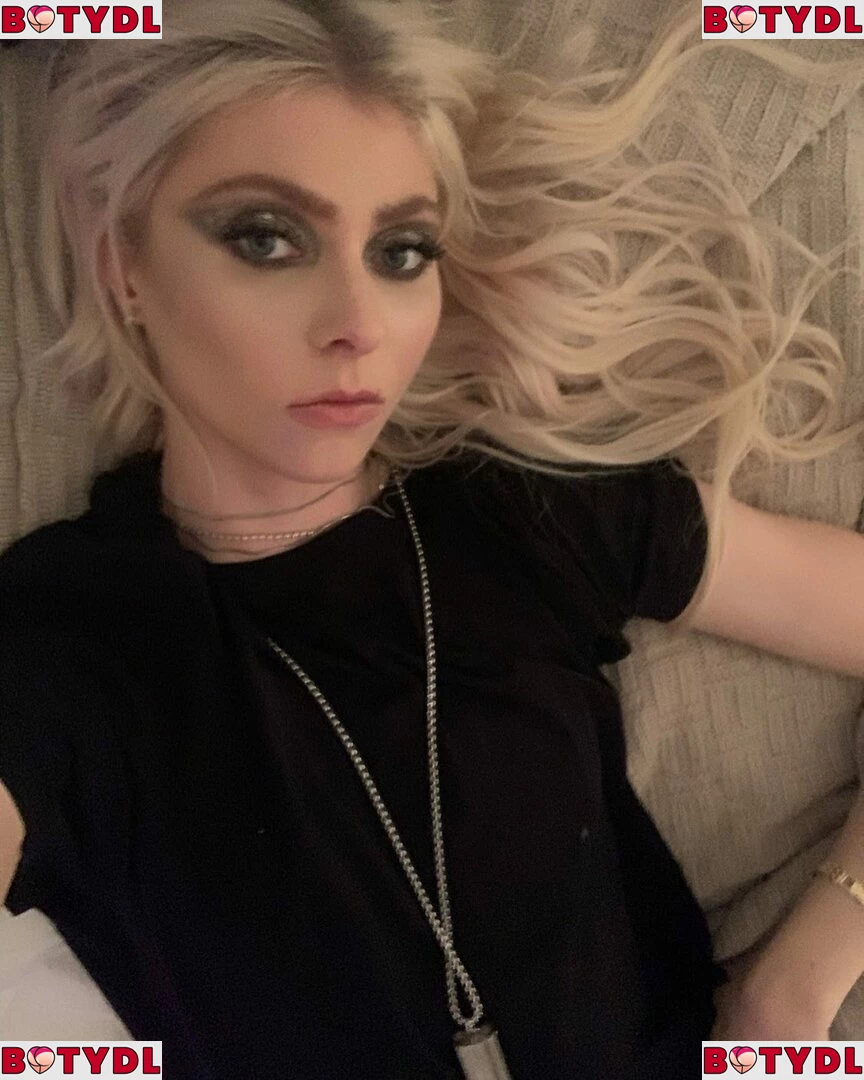 Taylor Momsen Onlyfans Photo Gallery 