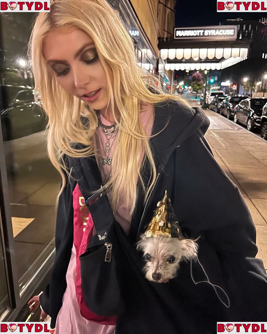 Taylor Momsen Onlyfans Photo Gallery 