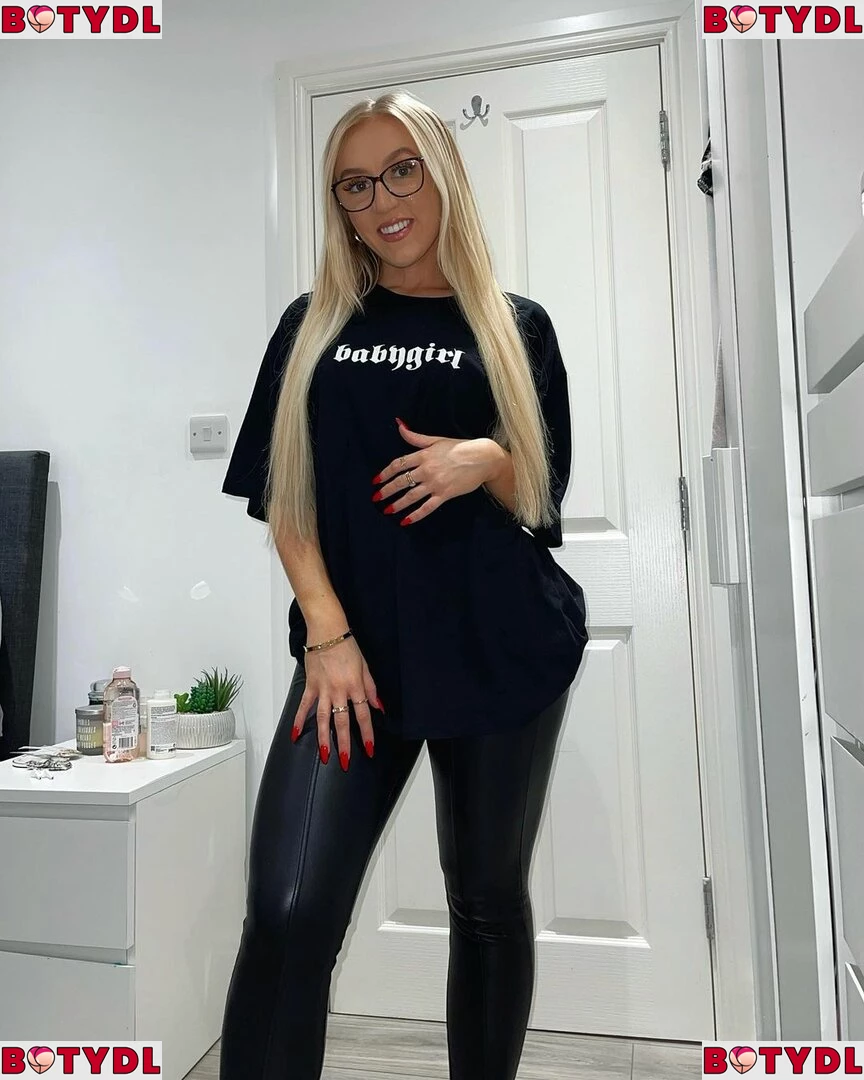 Brogan Small Onlyfans Photo Gallery 