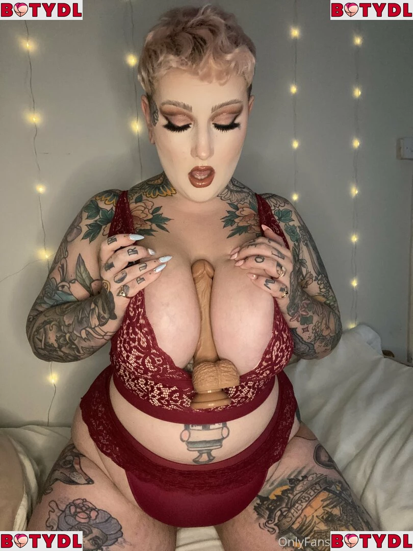 GaldaLou Onlyfans Photo Gallery 