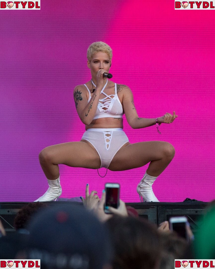 Halsey Onlyfans Photo Gallery 