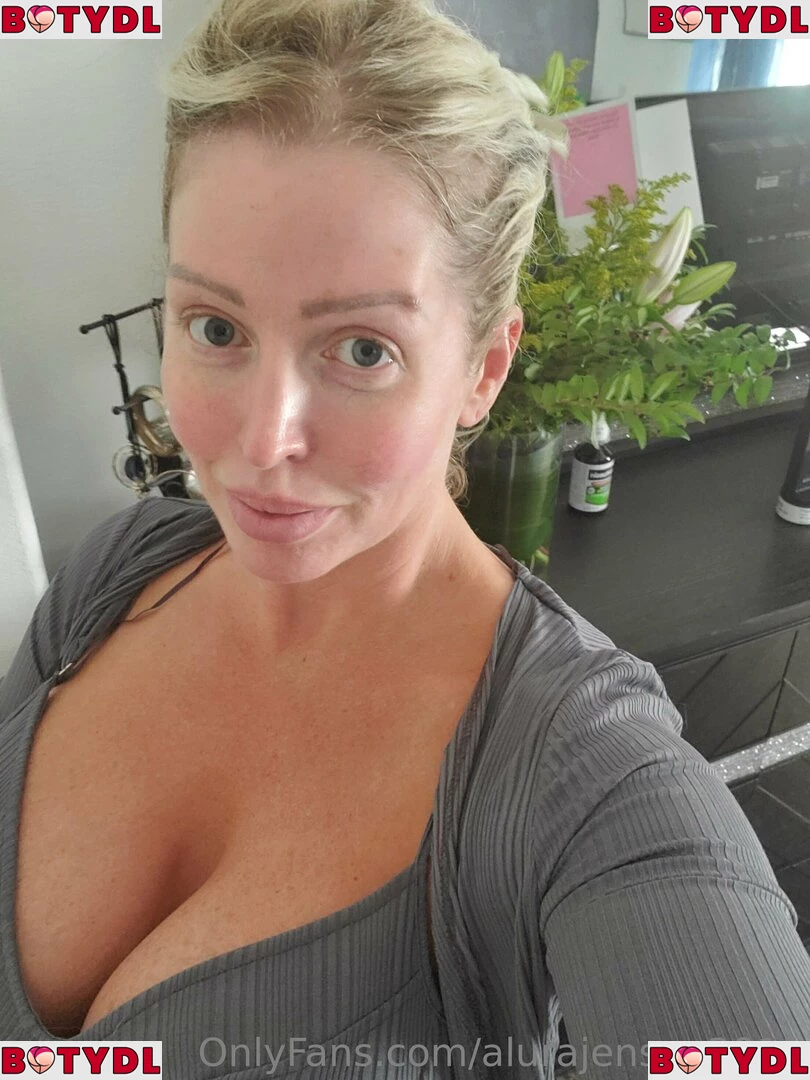 Alura Jenson Onlyfans Photo Gallery 