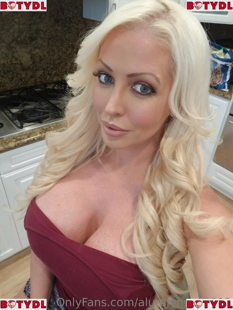 Alura Jenson Onlyfans Photo Gallery 