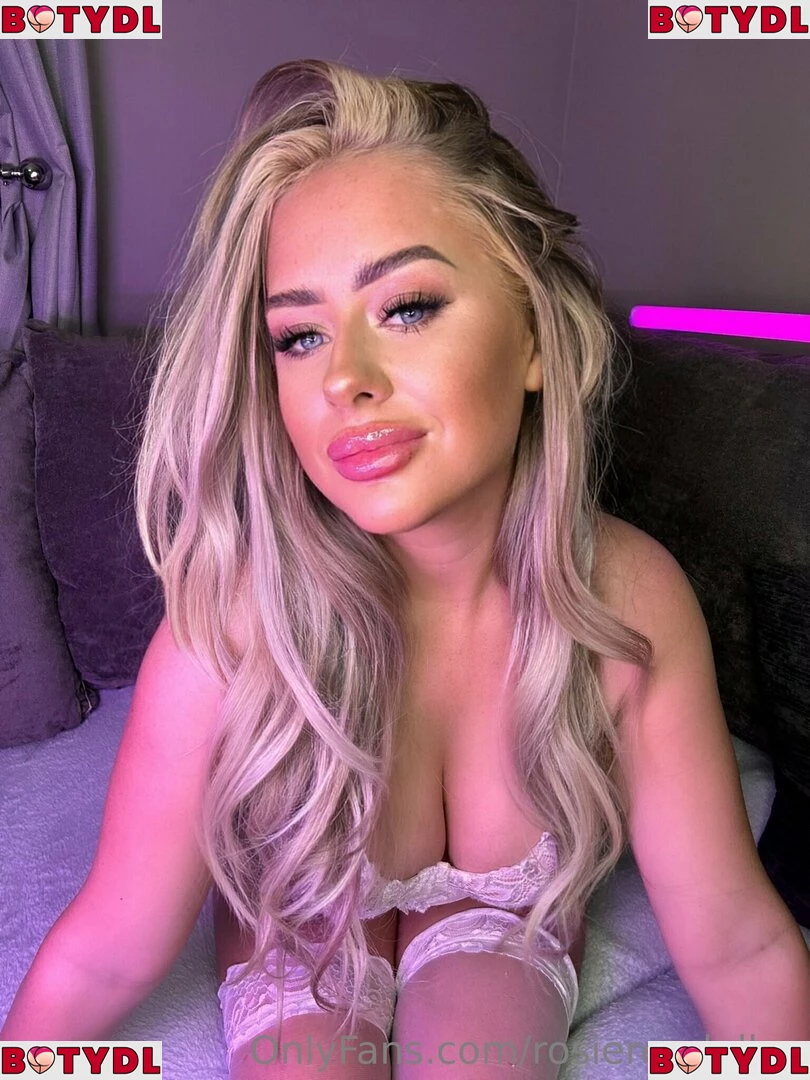 rosierendallxo Onlyfans Photo Gallery 