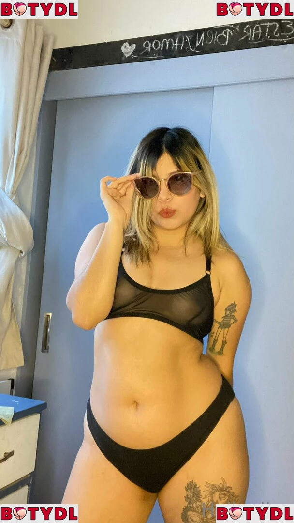 helloaliza Onlyfans Photo Gallery 