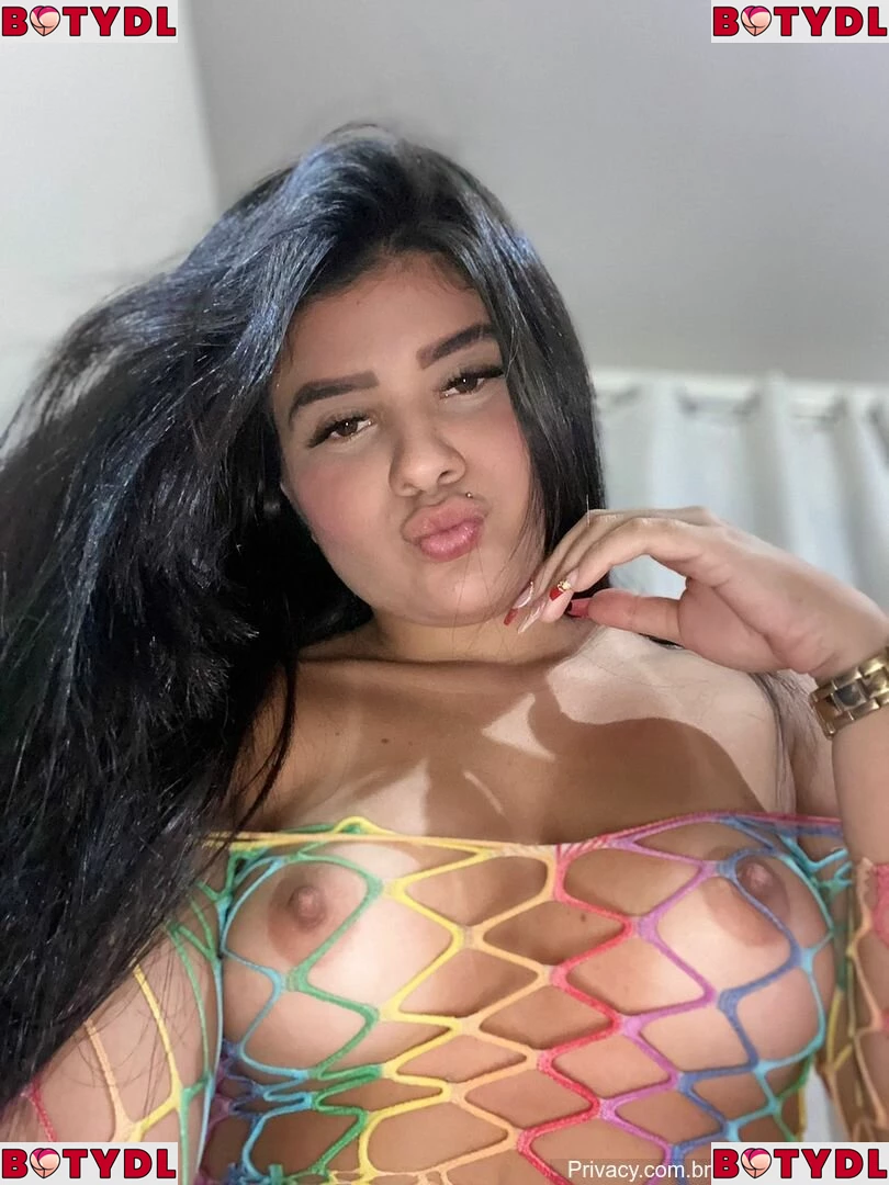 Thayna_ Onlyfans Photo Gallery 