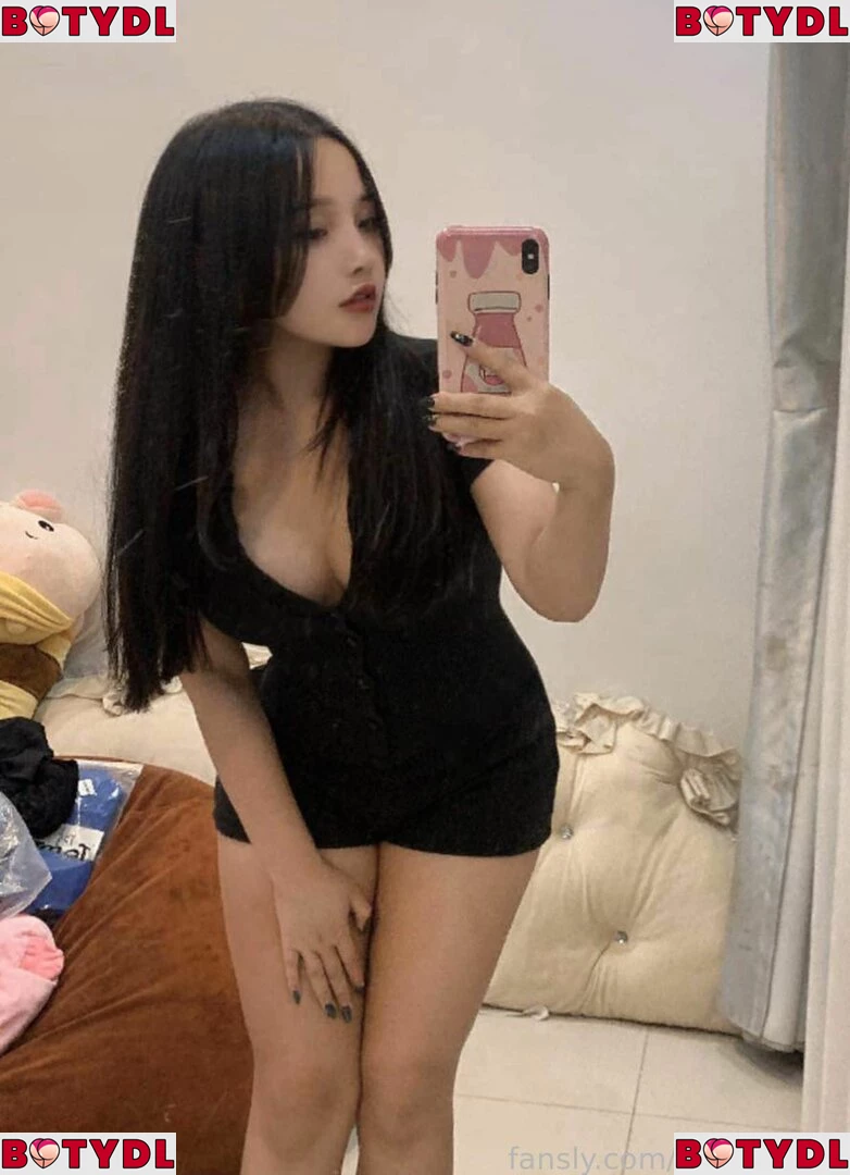 Sayo Momo Onlyfans Photo Gallery 