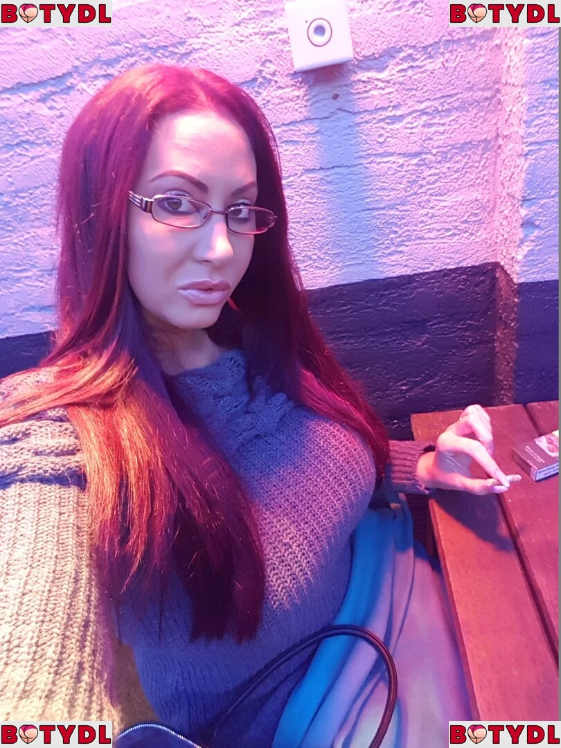 sexyemmabutt Onlyfans Photo Gallery 