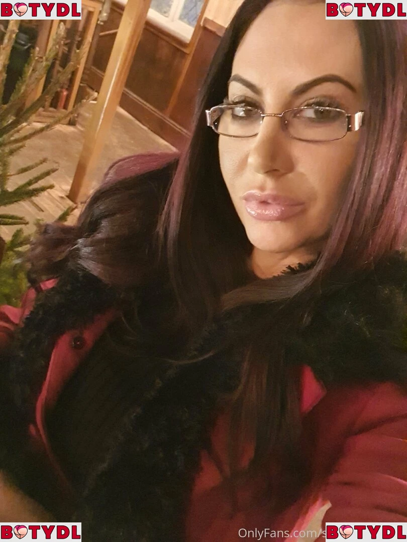 sexyemmabutt Onlyfans Photo Gallery 