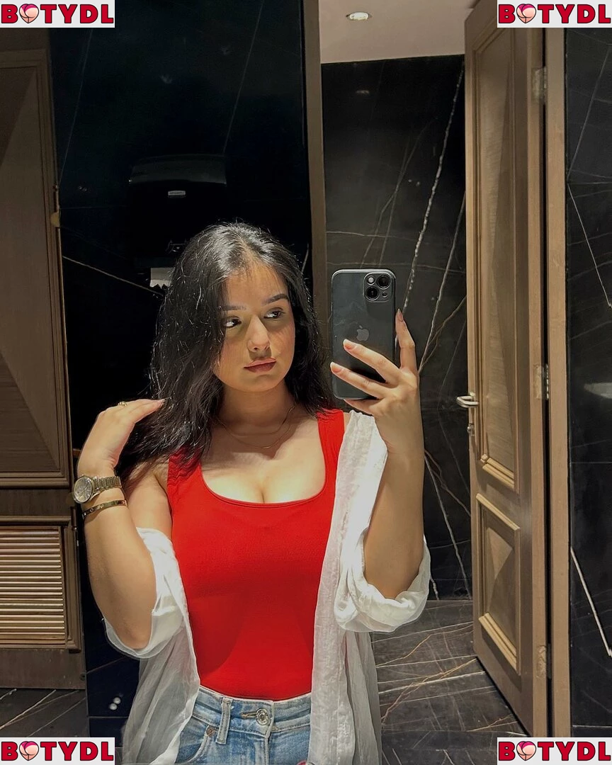 Aarushi Abrol Onlyfans Photo Gallery 