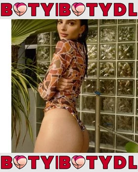 Emily Ratajkowski Onlyfans Photo Gallery 